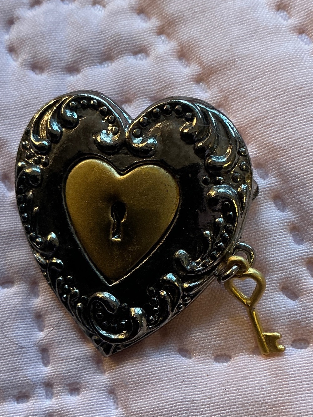 Heart Shaped Silver/Gold Toned Small Brooch/Pin With Matching Key